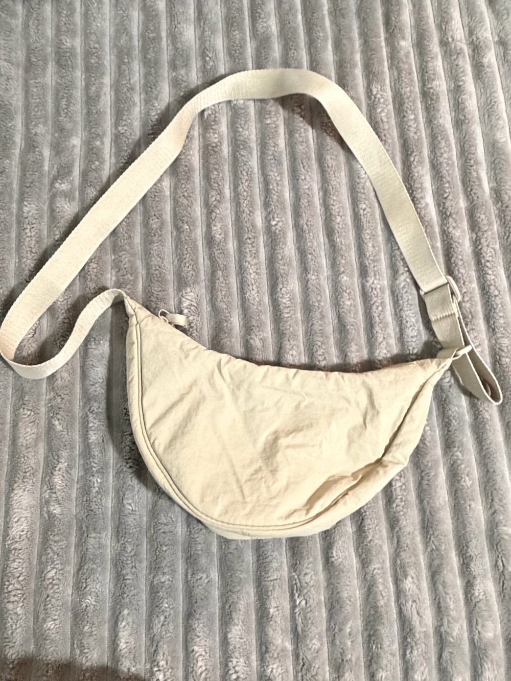 Uniqlo BEIGE Crossbody Sling Bag - Neutral Everyday Carry
